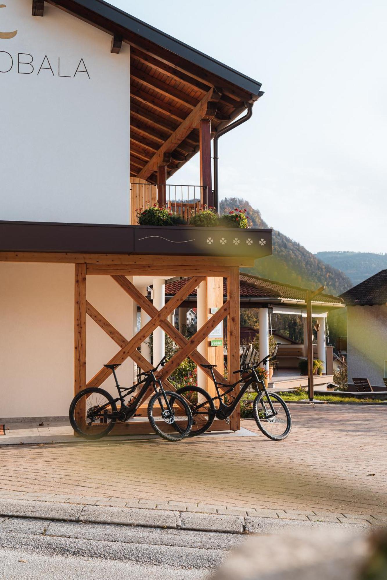Hotel Penzion Kobala Tolmin Exteriör bild