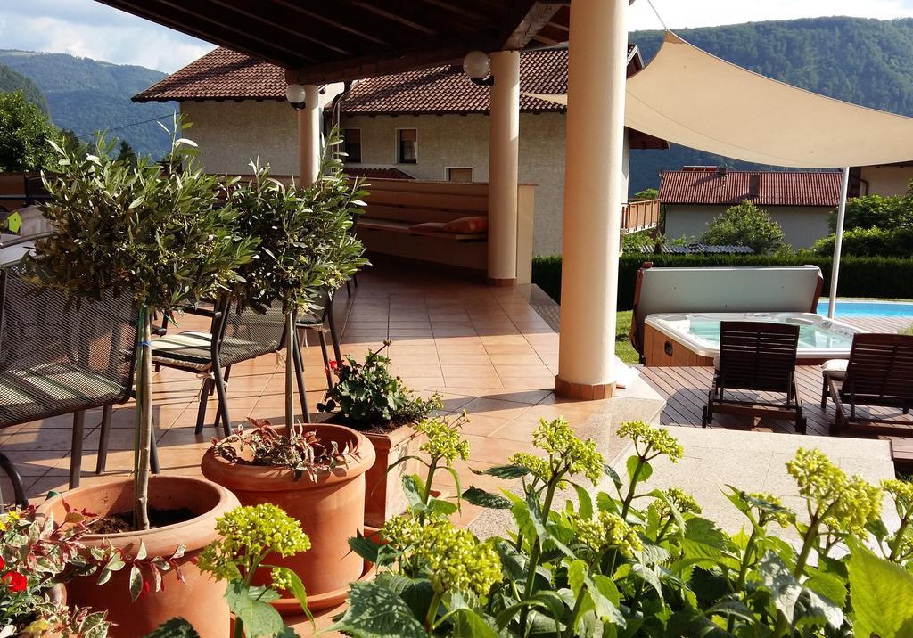Hotel Penzion Kobala Tolmin Exteriör bild